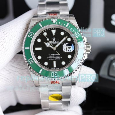 (V11) New Noob Replica Rolex Submariner 41mm Black Dial Green Ceramic Bezel Watch